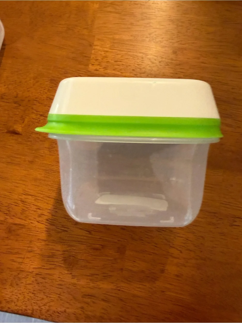 Rubbermaid FreshWorks Produce Saver Food Storage Container, Small & Medium